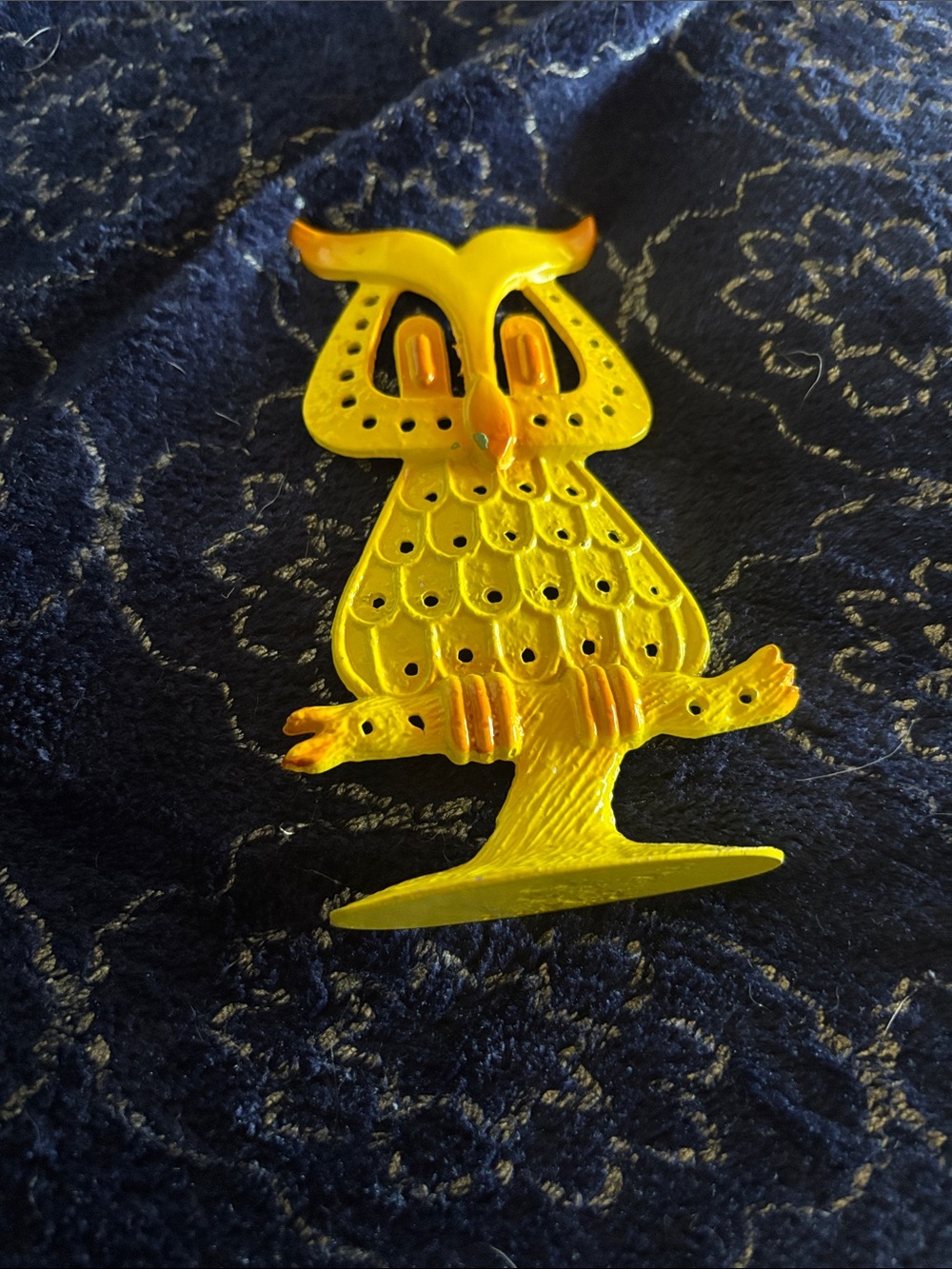 Owl earring holder. Metal